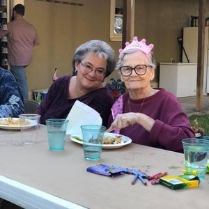 Meet your Posher, Lora standard